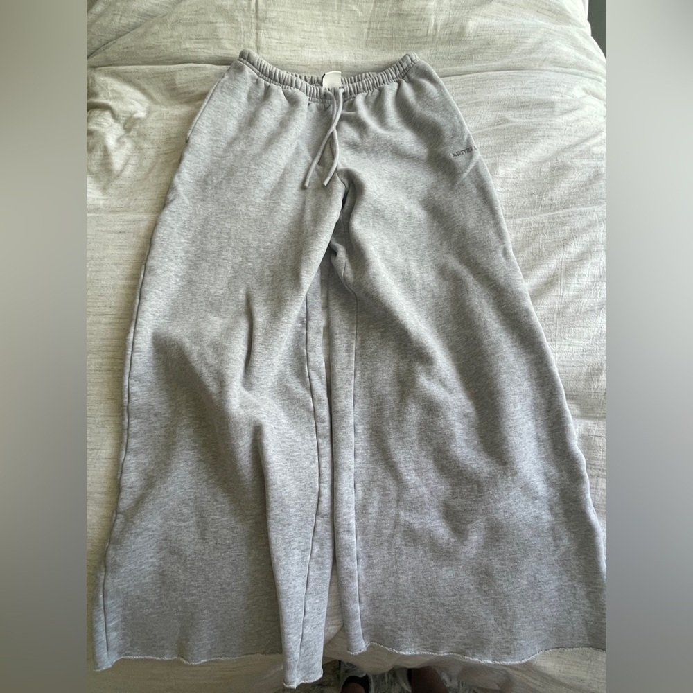 Wide Leg Gray Atritzia Sweatpants with Drawstring